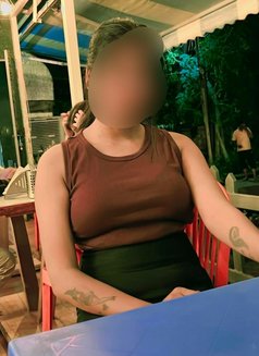 Web cam and real meet - escort in Mumbai Photo 2 of 4
