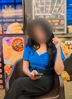 Web cam and real meet - escort in Mumbai Photo 3 of 4