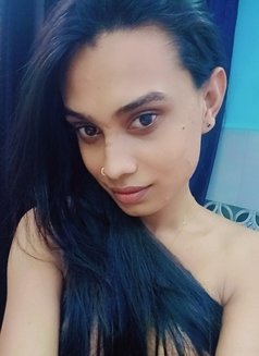 Payal - Transsexual escort in Mumbai Photo 2 of 2