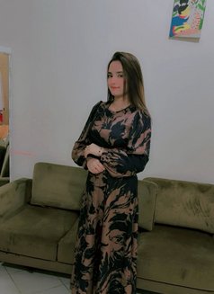 Payal Indian Model - puta in Abu Dhabi Photo 2 of 3