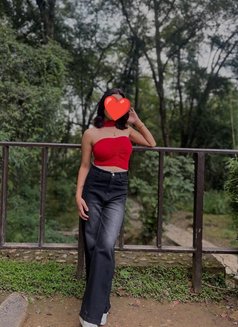 Payal for hand cash service - escort in Kathmandu Photo 1 of 2