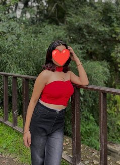 Payal for hand cash service - escort in Kathmandu Photo 2 of 2