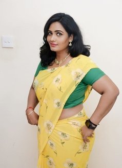 Payal Tamil Hot Lady - puta in Dubai Photo 1 of 2