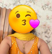 Payment Cash in Hand - escort in Kochi