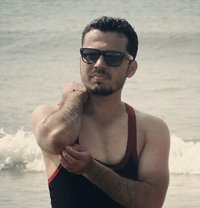 Payroll Buddy - Acompañantes masculino in Pune