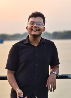 Pdyy - Male escort in Kolkata Photo 2 of 4
