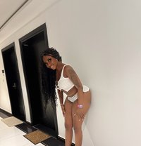 Peach - puta in Dubai
