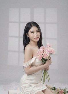 Peach - escort in Riyadh Photo 4 of 6