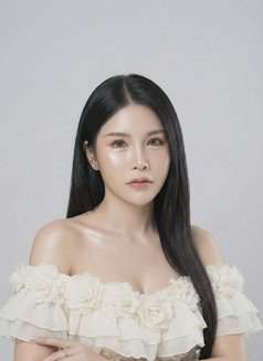 Peach - escort in Riyadh Photo 5 of 6