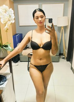 Peachy - escort in Manila Photo 1 of 7