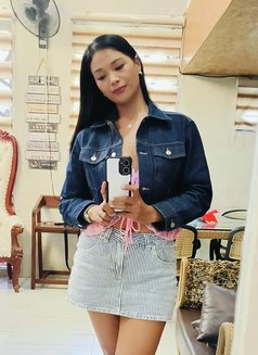Peachy - escort in Manila Photo 2 of 7
