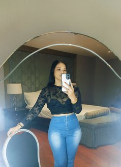 Peachy - escort in Manila Photo 3 of 7