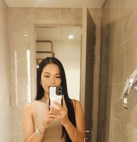 Peachy - escort in Manila