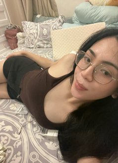 Peachy - Acompañantes transexual in Manila Photo 2 of 5