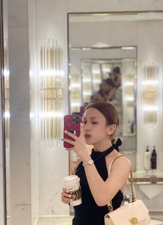 Peachy - Transsexual escort in Manila Photo 29 of 30