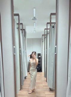 Peachy - Transsexual escort in Manila Photo 30 of 30