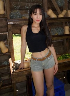 Pearl - escort in Osaka Photo 5 of 9