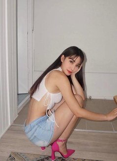 Pearl - escort in Osaka Photo 7 of 9