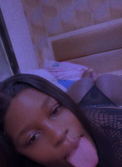 Pearl - escort in Guangzhou Photo 2 of 2