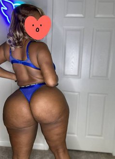 Pearl - escort in Dubai Photo 7 of 8