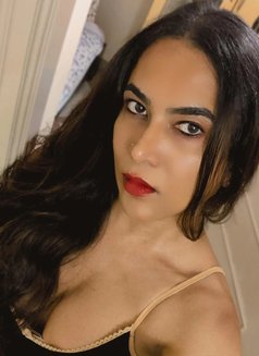 Pearly Goddess - Transsexual escort in Bangalore Photo 24 of 27