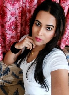 Pearlyyy - Transsexual escort in Pune Photo 26 of 29