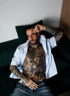 Pedro - Male escort in Lisbon Photo 7 of 9