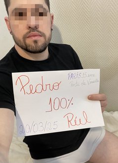 Pedrophotoreel - Male escort in Paris Photo 2 of 6