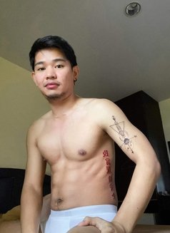 PP From Thailand big Cock 🇹🇭 - Male escort in Abu Dhabi Photo 3 of 15