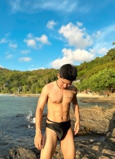 PP From Thailand big Cock 🇹🇭 - Male escort in Abu Dhabi Photo 6 of 15