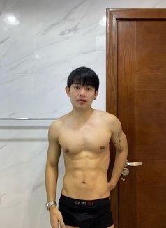 PP From Thailand big Cock 🇹🇭 - Male escort in Abu Dhabi Photo 10 of 15
