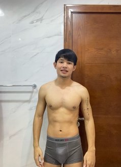 PP From Thailand big Cock 🇹🇭 - Male escort in Abu Dhabi Photo 11 of 15