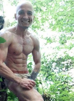 Peer - Male escort in Paris Photo 7 of 13