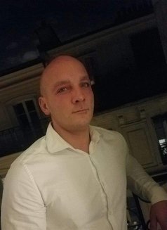 Peer - Male escort in Paris Photo 13 of 13