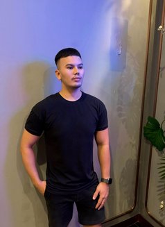 Peet - Male escort in Phuket Photo 1 of 5