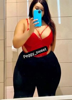 Peggy - escort in Lagos, Nigeria Photo 4 of 4