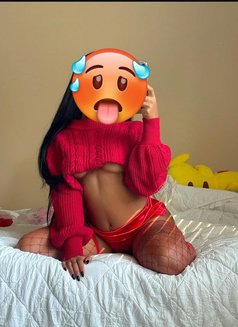 Pendo - escort in Nairobi Photo 3 of 8