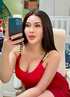 Penelope miemhie - Transsexual escort in Dammam Photo 15 of 17
