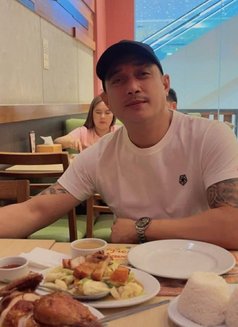 Percy Billgates - Male escort in Manila Photo 1 of 3