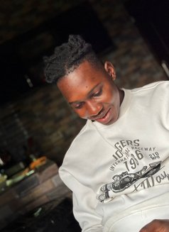 Peres - Male escort in Jakarta Photo 4 of 4