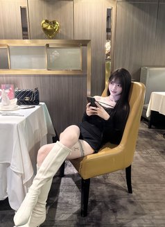 Perla - escort in Guangzhou Photo 2 of 4