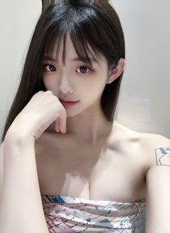 Perla - escort in Guangzhou Photo 3 of 4