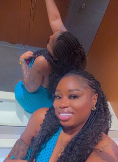 Perry - escort in Abu Dhabi Photo 4 of 7