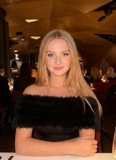 Persia - escort in Dubai Photo 3 of 5