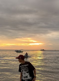 Persian Boy - Male escort in İstanbul Photo 3 of 5