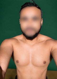 Peter - Male escort in Pune Photo 2 of 4