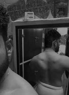 Txtng Me Is Your Ryt Dscn Peter Parker - Acompañantes masculino in New Delhi Photo 2 of 4