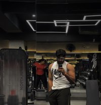 Txtng Me Is Your Ryt Dscn Peter Parker - Acompañantes masculino in New Delhi