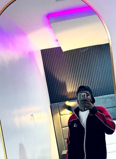 Peter Samuel - Acompañante masculino in Enugu Photo 4 of 4