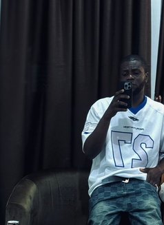 Peter Samuel - Male companion in Enugu Photo 6 of 6